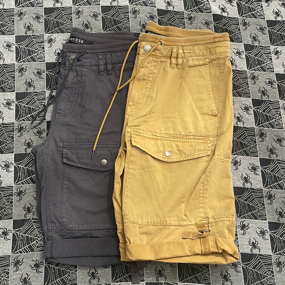 Men’s Guess shorts